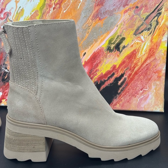 Dolce Vita Martey H2O Boot in Ivory Suede SZ7.5 - Picture 7 of 14